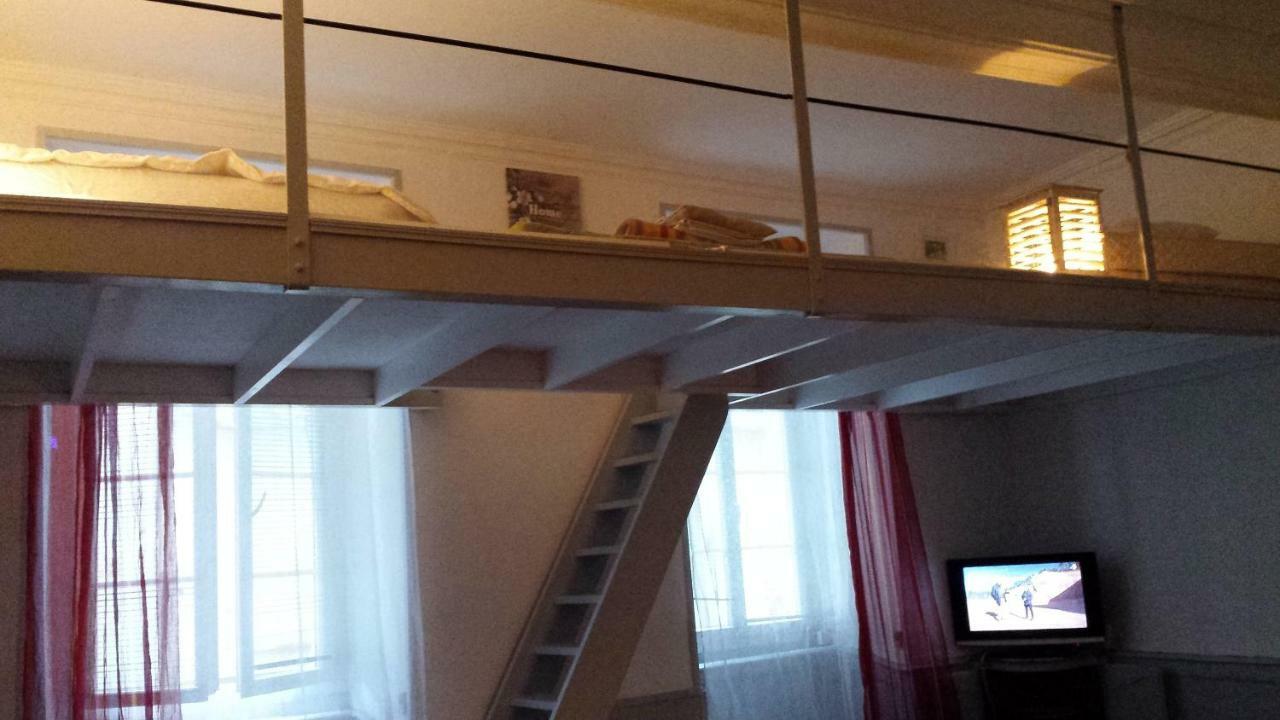 Coquet Studio En Mezzanine Nuit Pour 2 Personnes Saint-Girons  Dış mekan fotoğraf
